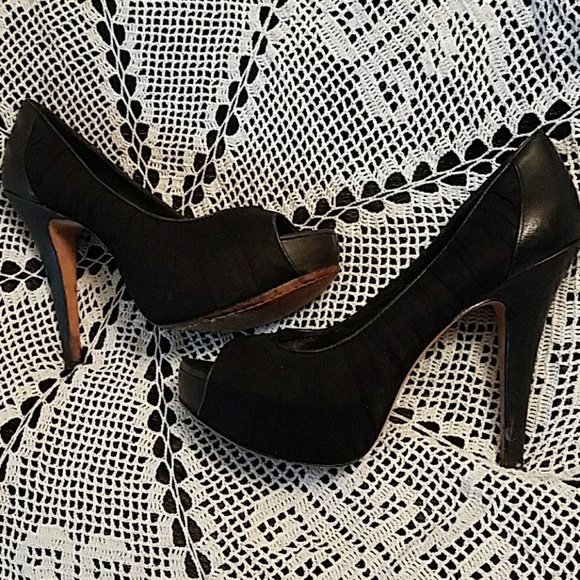 Vince Camuto Shoes - Vince Camuto black sexy heels